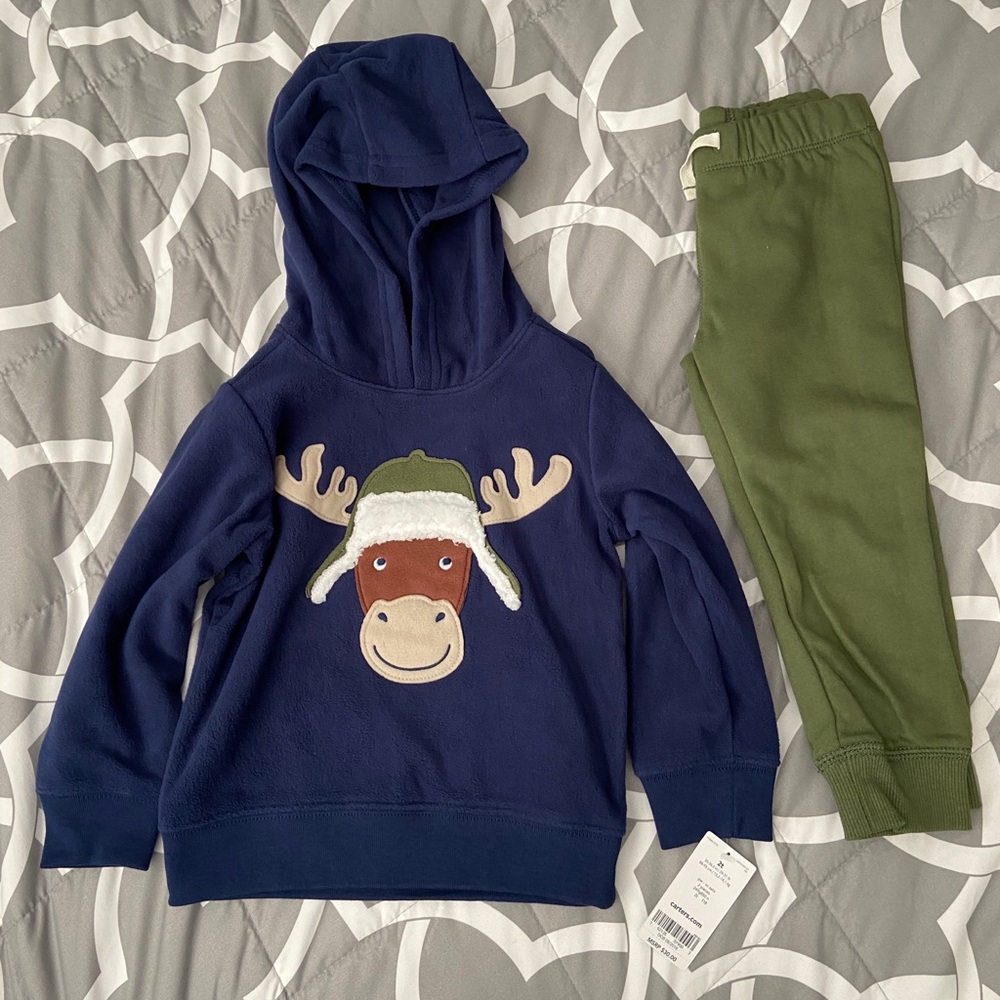 Carters 2T Moose Hoodie and Pant Set